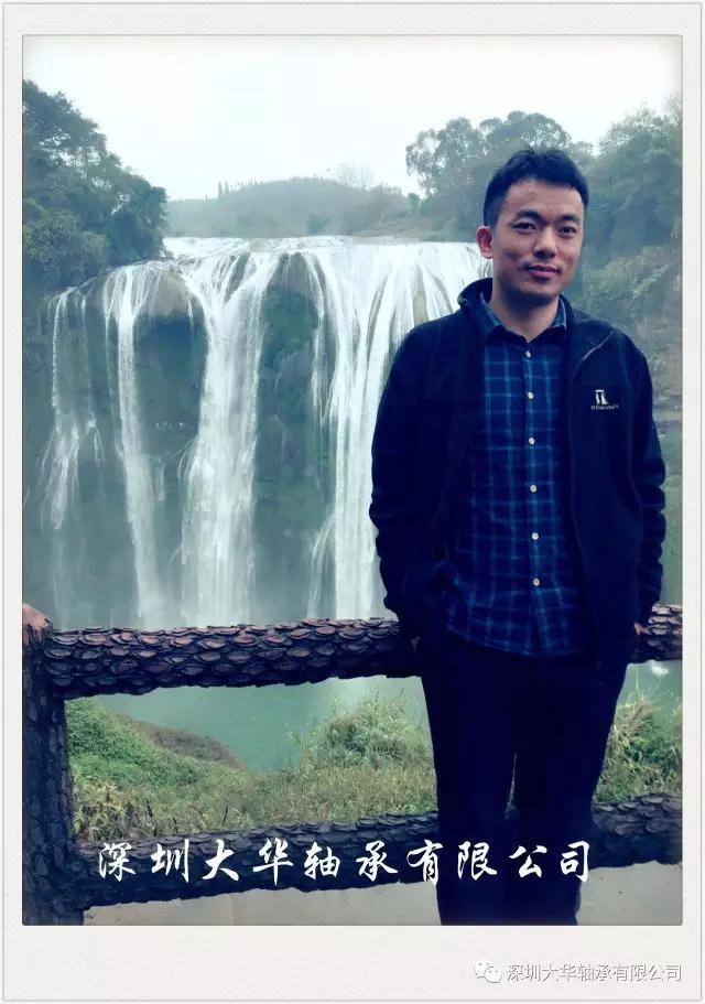 來一張浦經(jīng)理的特寫，有沒有長(zhǎng)得很像李彥宏？